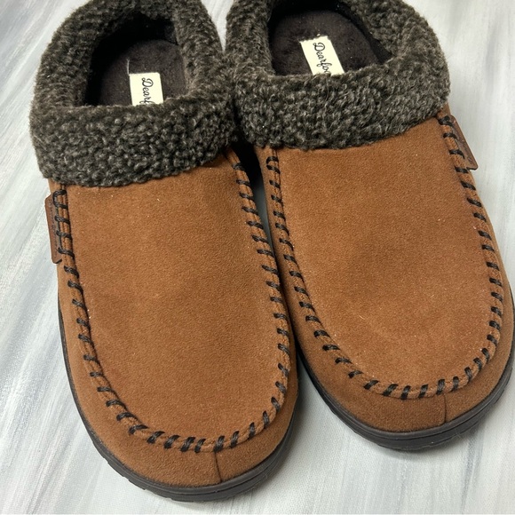 Only tried on. Mens Dearfoams slippers size 9-10. - Picture 8 of 8